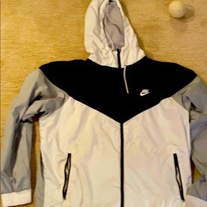 NIKE WINDBREAKER